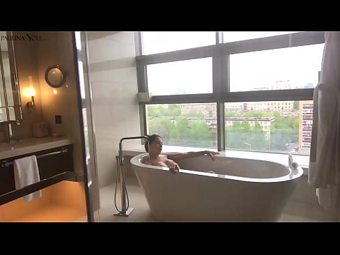 ❤️ Enorme babe die hartstochtelijk haar poesje aftrekt in de badkamer Super porn at nl.markettass.ru